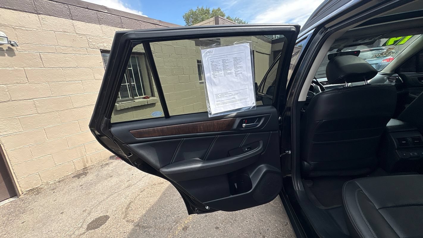 Used 2019 Subaru Outback 2.5i Limited AWD/4WD image 11