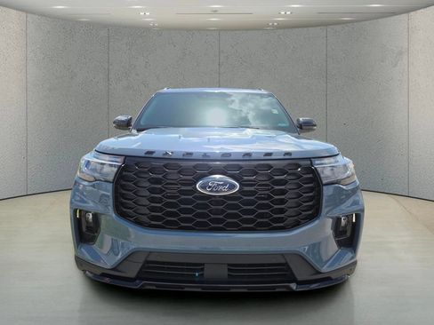 Used 2025 Ford Explorer ST-Line RWD image 12