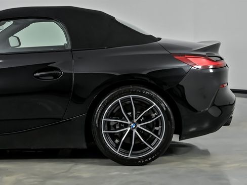 Used 2022 BMW Z4 sDrive30i image 9