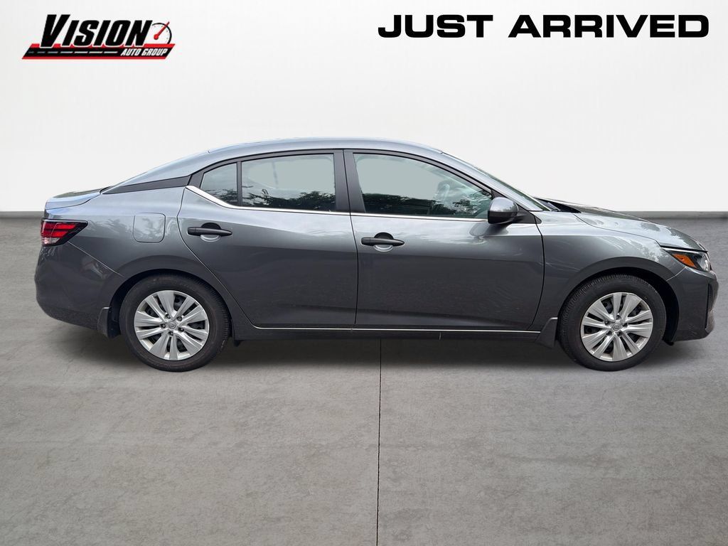 Used 2025 Nissan Sentra S FWD image 4