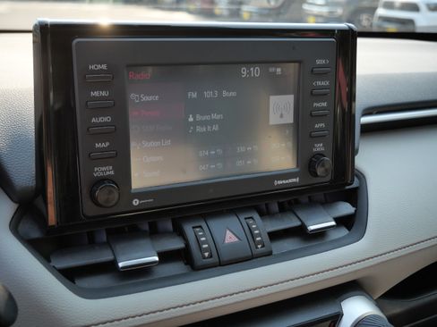 Certified 2022 Toyota RAV4 XLE Premium AWD/4WD image 23