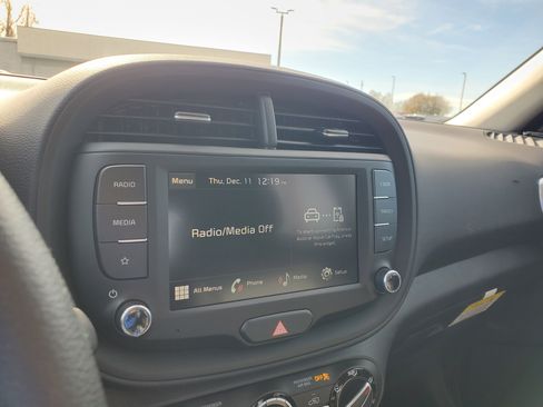 New 2025 Kia Soul LX image 19