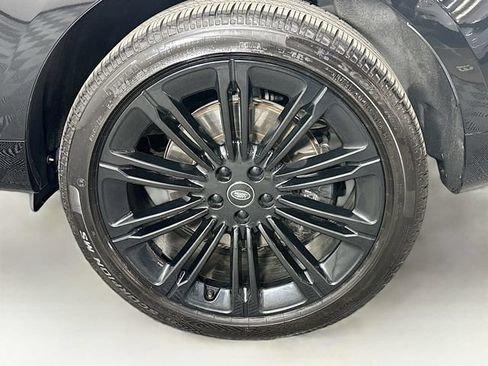 Used 2025 Land Rover Range Rover SE AWD/4WD image 32