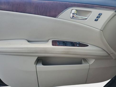 Used 2011 Toyota Avalon Limited FWD image 19