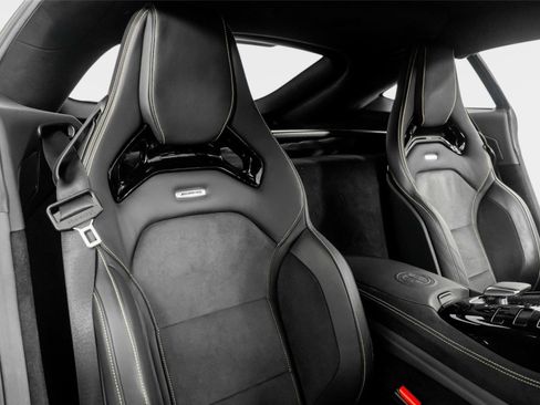 Used 2020 Mercedes-Benz AMG GT R image 31