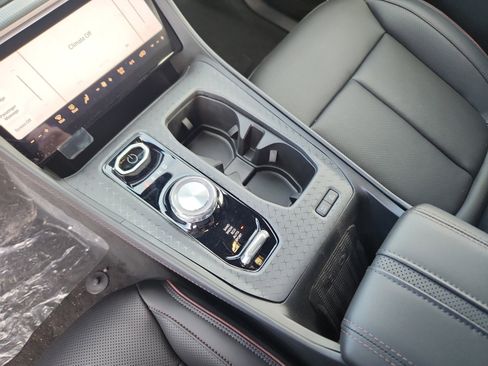 New 2025 Jeep Wagoneer S Launch Edition image 16