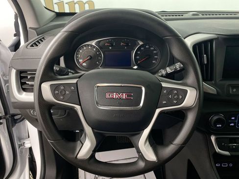 Used 2024 GMC Terrain SLE w/ Driver Convenience Package FWD image 14