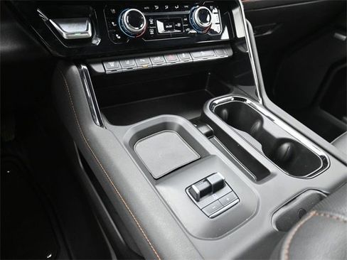 Used 2024 GMC Sierra 2500 AT4 w/ AT4 Premium Plus Package image 32