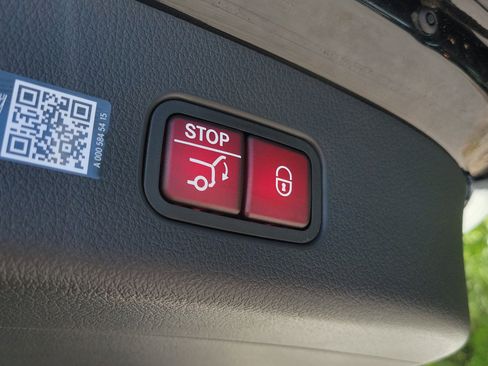 Certified 2026 Mercedes-Benz GLC 300 4MATIC image 10