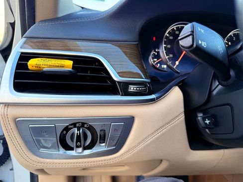 Used 2016 BMW 740i image 43