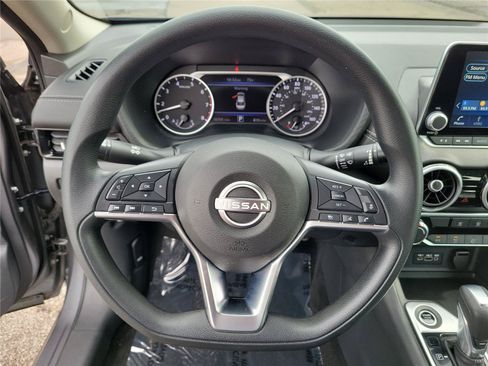 Used 2024 Nissan Sentra SV FWD image 21