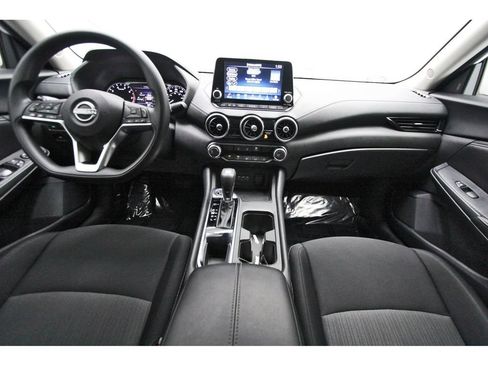Used 2024 Nissan Sentra SV FWD image 7