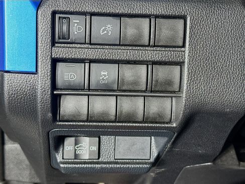 Used 2025 Toyota Tacoma TRD Off-Road image 17