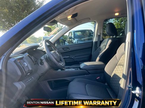 Used 2026 Nissan Pathfinder SV AWD/4WD image 10