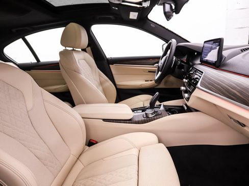 Certified 2023 BMW 530i xDrive AWD/4WD image 30