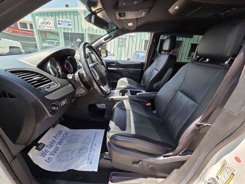 Used 2019 Dodge Grand Caravan GT FWD image 16