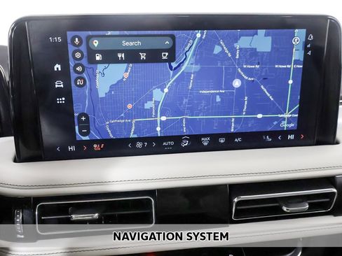 Used 2025 Lincoln Aviator Reserve w/ Illumination Package image 3