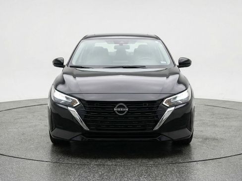 Used 2025 Nissan Sentra SV image 2