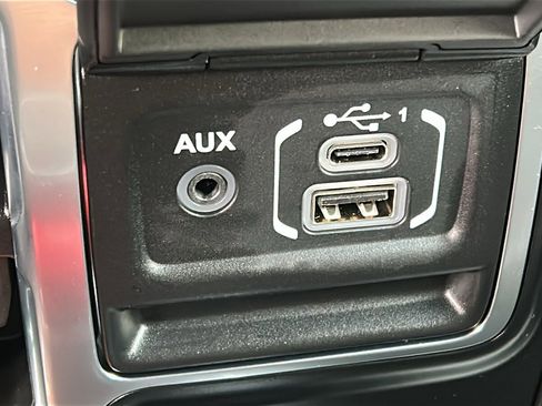 Certified 2022 Jeep Wrangler Unlimited Rubicon w/ Xtreme Recon 35" Tire Package image 25