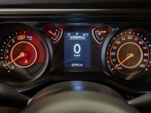 Used 2024 Jeep Wrangler Unlimited Sport AWD/4WD image 13