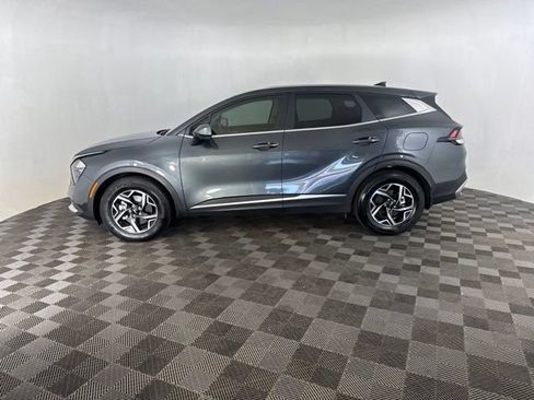 Used 2023 Kia Sportage LX FWD image 11
