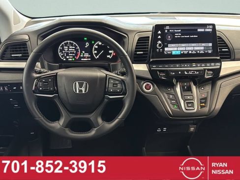 Used 2025 Honda Odyssey EX-L image 11