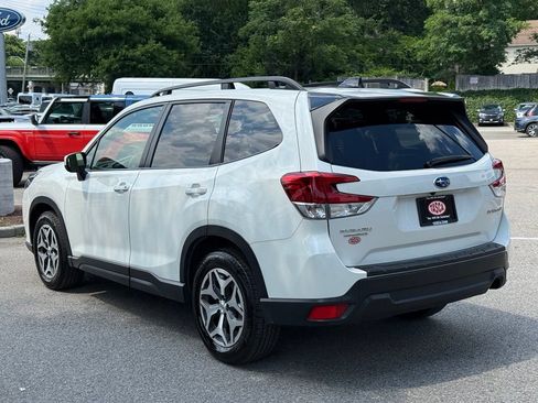 Certified 2024 Subaru Forester Premium AWD/4WD image 8