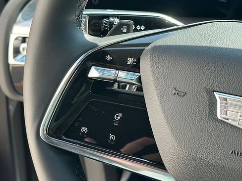 New 2025 Cadillac Lyriq Luxury image 16