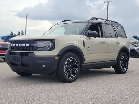 Used 2025 Ford Bronco Sport Outer Banks w/ Outer Banks Tech Package+ AWD/4WD image 32
