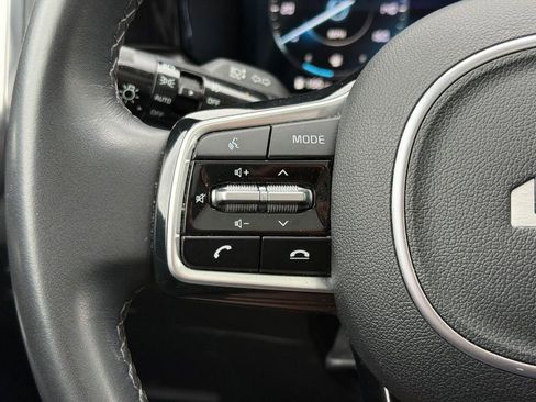 Used 2023 Kia Sorento SX AWD/4WD image 19