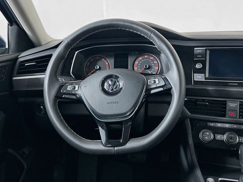 Used 2021 Volkswagen Jetta SE w/ SE Cold Weather Package image 18