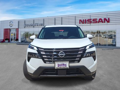 New 2026 Nissan Rogue SV FWD image 2