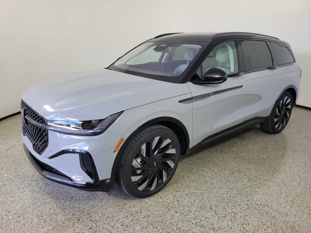 New 2026 Lincoln Nautilus Reserve AWD/4WD image 2