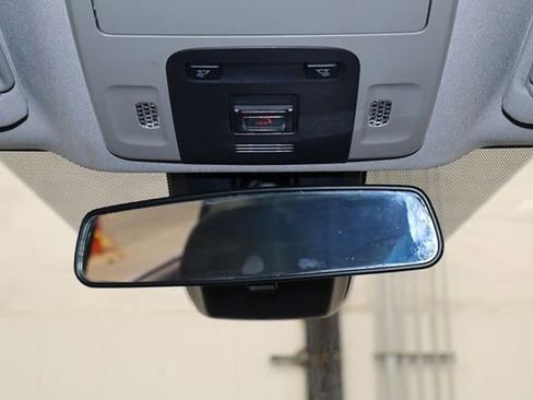 Used 2022 Toyota Camry SE image 20