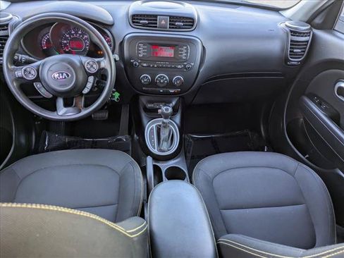 Used 2015 Kia Soul + FWD image 15