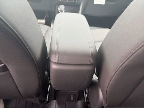 New 2026 Buick Encore GX Preferred AWD/4WD image 13