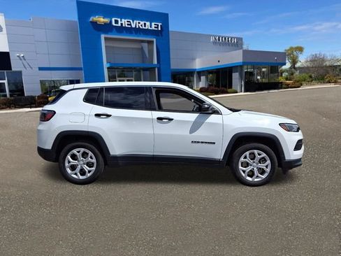 Used 2024 Jeep Compass Sport AWD/4WD image 26
