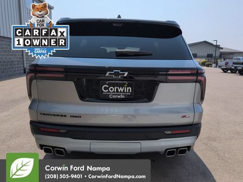 Used 2025 Chevrolet Traverse Z71 w/ Enhanced Driving Package AWD/4WD image 4