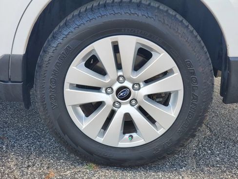Used 2018 Subaru Outback 2.5i Premium AWD/4WD image 30