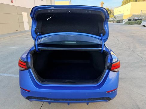 Used 2022 Nissan Sentra SV FWD image 12