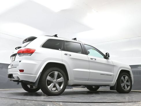 Used 2015 Jeep Grand Cherokee Overland AWD/4WD image 52