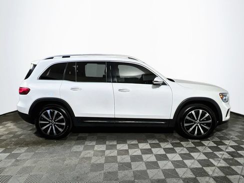 Used 2022 Mercedes-Benz GLB 250 4MATIC w/ Premium Package Lite image 8