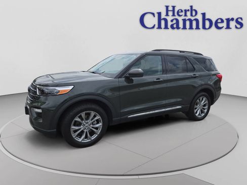Used 2023 Ford Explorer XLT w/ Equipment Group 202A AWD/4WD image 10