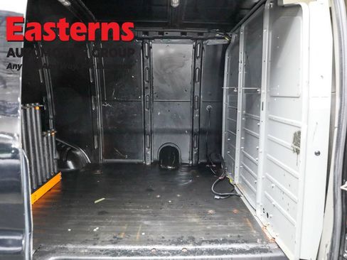 Used 2016 Chevrolet Express 2500 image 21