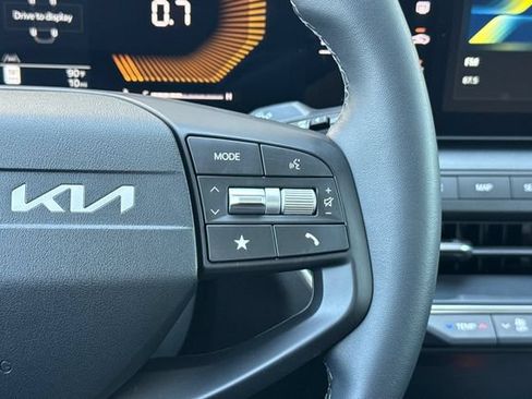 New 2026 Kia K4 EX FWD image 28