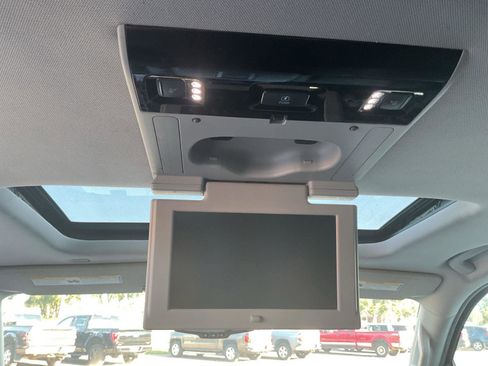 Used 2017 Chevrolet Tahoe LT image 26