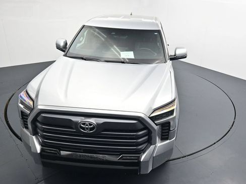 Used 2026 Toyota Tundra Limited AWD/4WD image 11