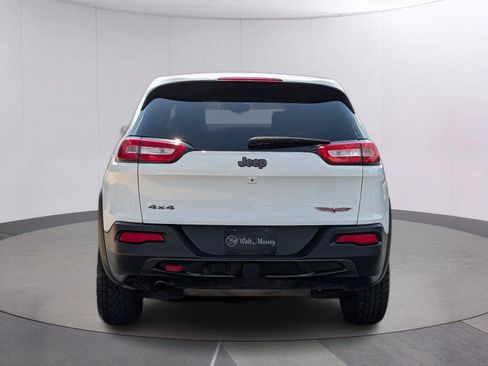 Used 2015 Jeep Cherokee Trailhawk w/ Comfort/Convenience Group AWD/4WD image 4