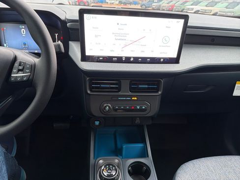 New 2026 Ford Maverick XLT image 17