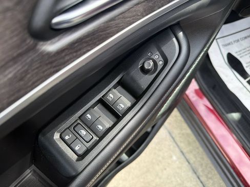 Used 2024 Jeep Grand Cherokee L Limited w/ Black Appearance Package RWD image 16